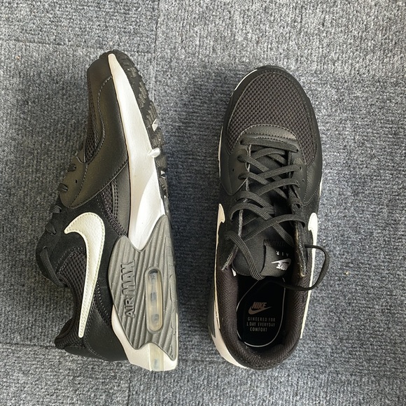 Nike AIRMAX women shoes (size 10)